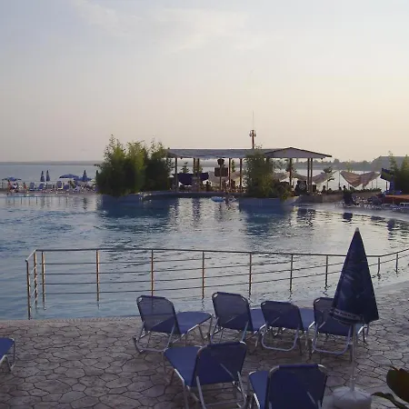 アパート Deluxe Marina Cape 4 Stars 33 5 アヘロイ