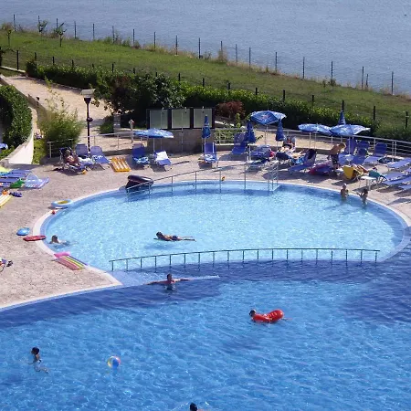 Deluxe Marina Cape 4 Stars 33 5 *