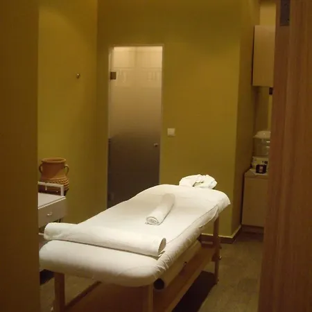 Deluxe Marina Cape 4 Stars 33 5 * Aheloy