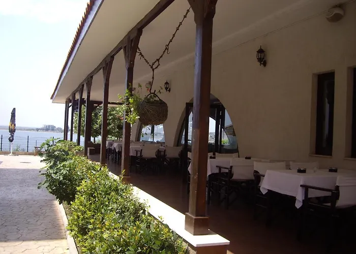 Deluxe Marina Cape 4 Stars 33 5 Aheloy