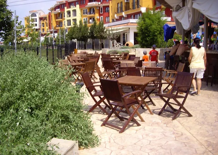 Апартамент Deluxe Marina Cape 4 Stars 33 5 *