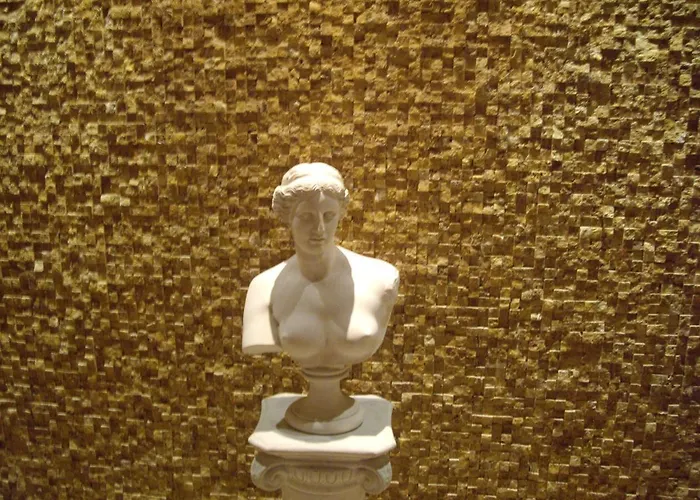 Апартамент Deluxe Marina Cape 4 Stars 33 5