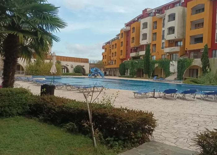 Deluxe Marina Cape 4 Stars 33 5 * Aheloy